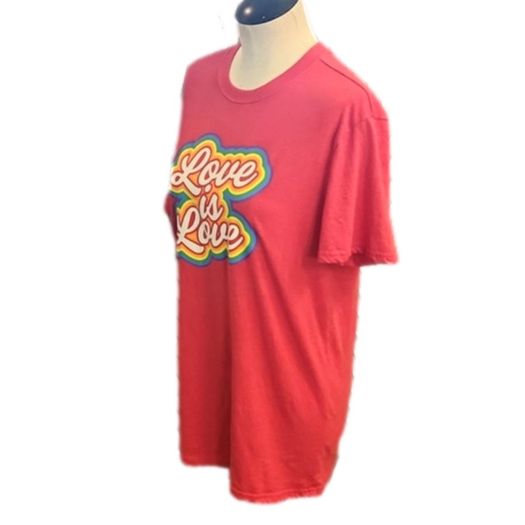 MENS Love is Love Red tee size Medium. - Picture 6 of 8